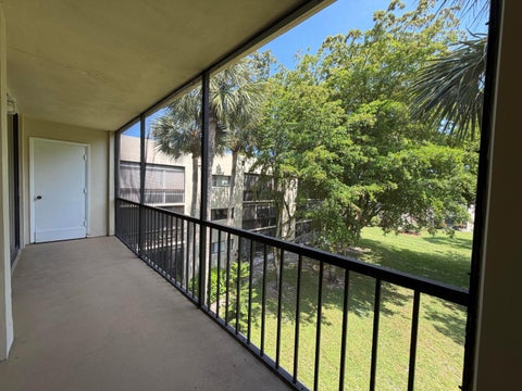 Tiny photo for 5220 Las Verdes Circle #317, Delray Beach, FL 33484 (MLS # B26029487)