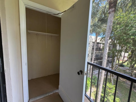 Tiny photo for 5220 Las Verdes Circle #317, Delray Beach, FL 33484 (MLS # B26029487)