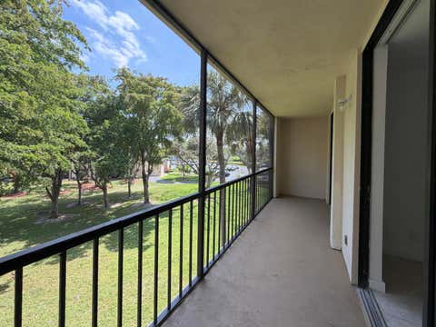 Tiny photo for 5220 Las Verdes Circle #317, Delray Beach, FL 33484 (MLS # B26029487)