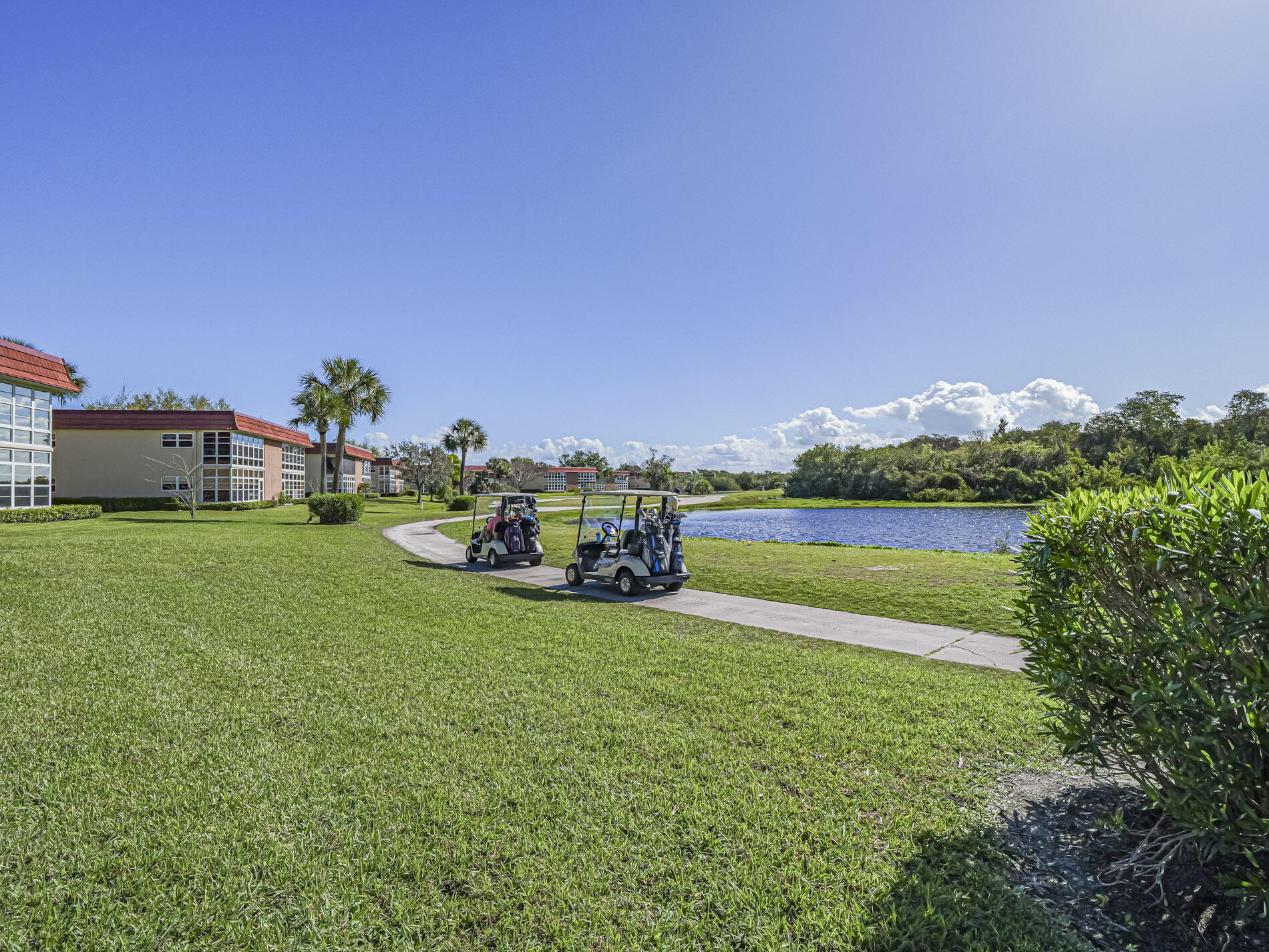 VISTA ROYALE PHASE IV BLDGS 83-111 - Residential