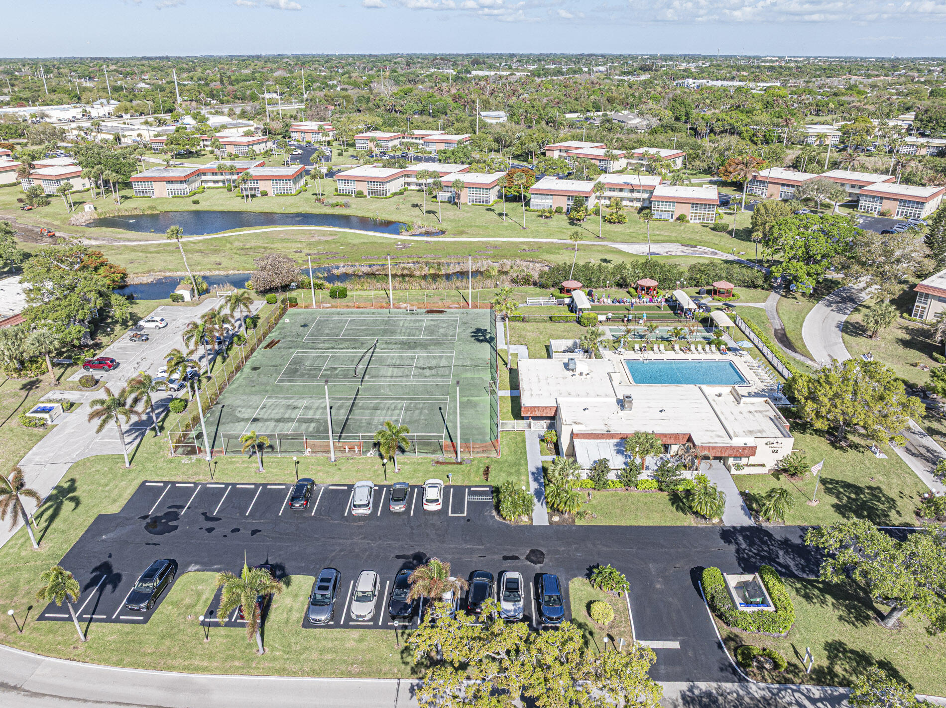 VISTA ROYALE PHASE IV BLDGS 83-111 - Residential