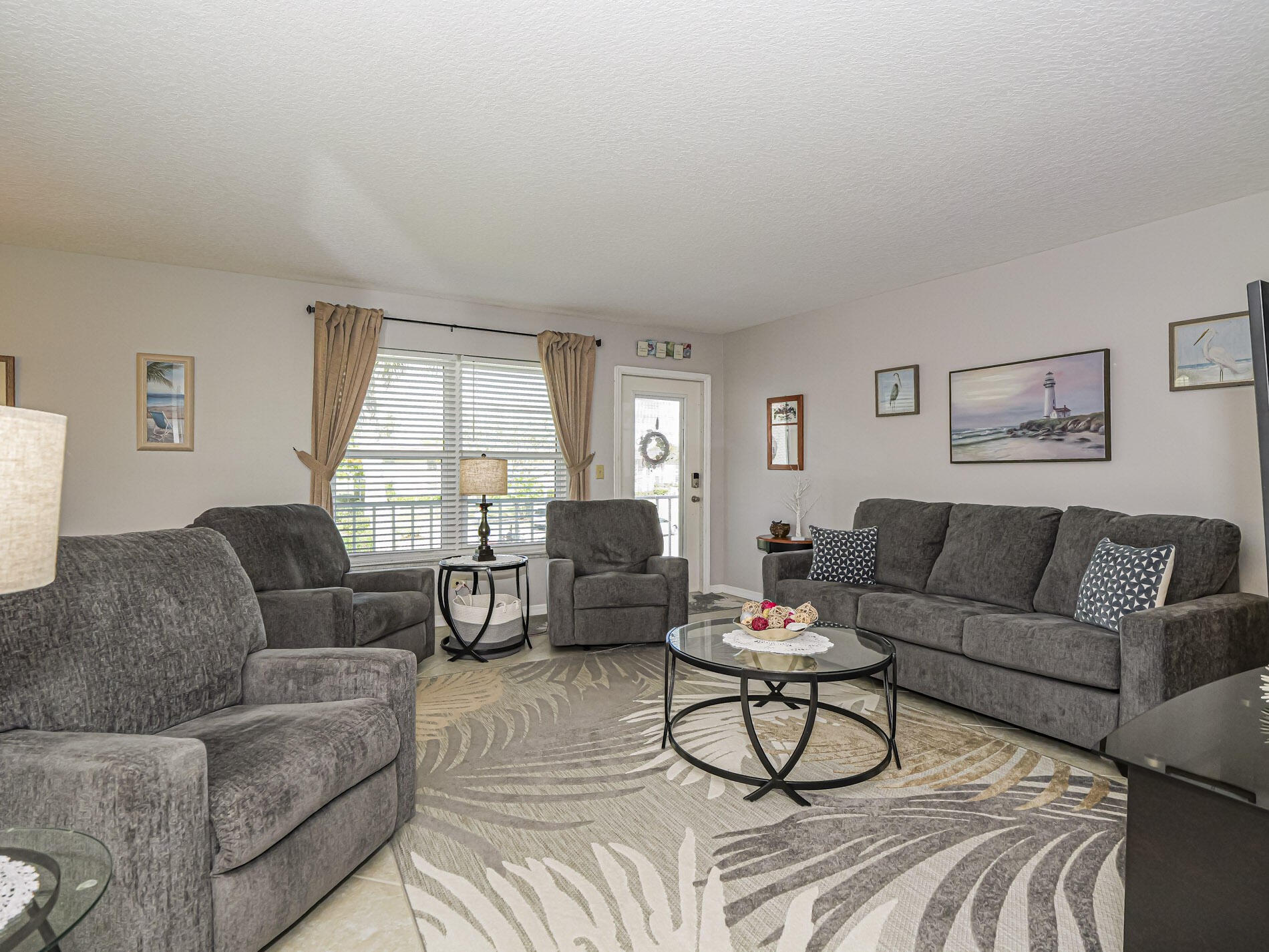 VISTA ROYALE PHASE IV BLDGS 83-111 - Residential