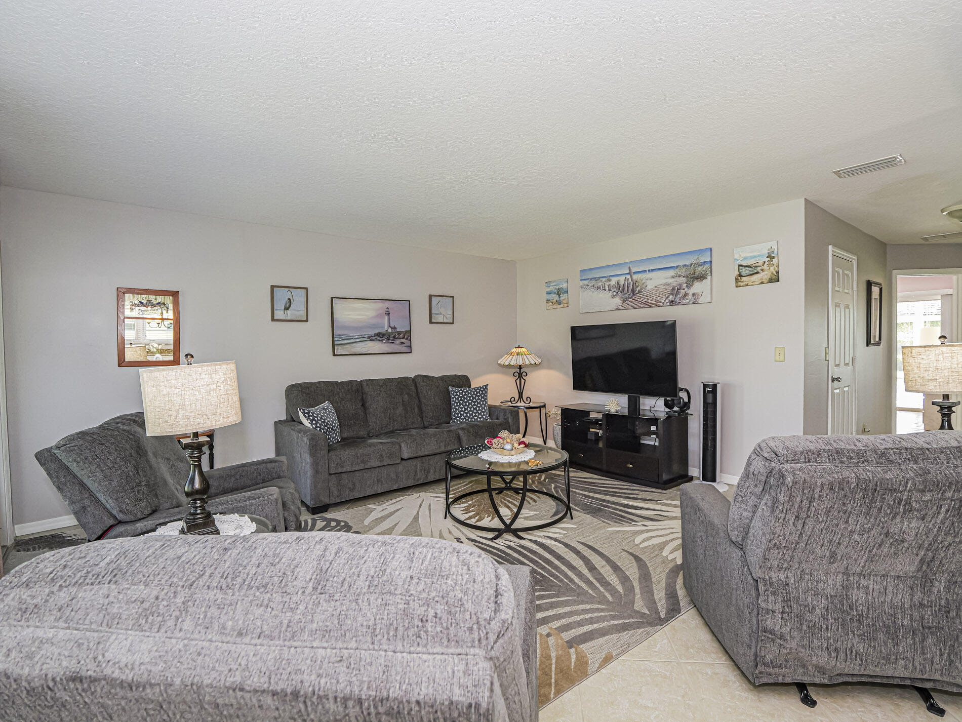 VISTA ROYALE PHASE IV BLDGS 83-111 - Residential
