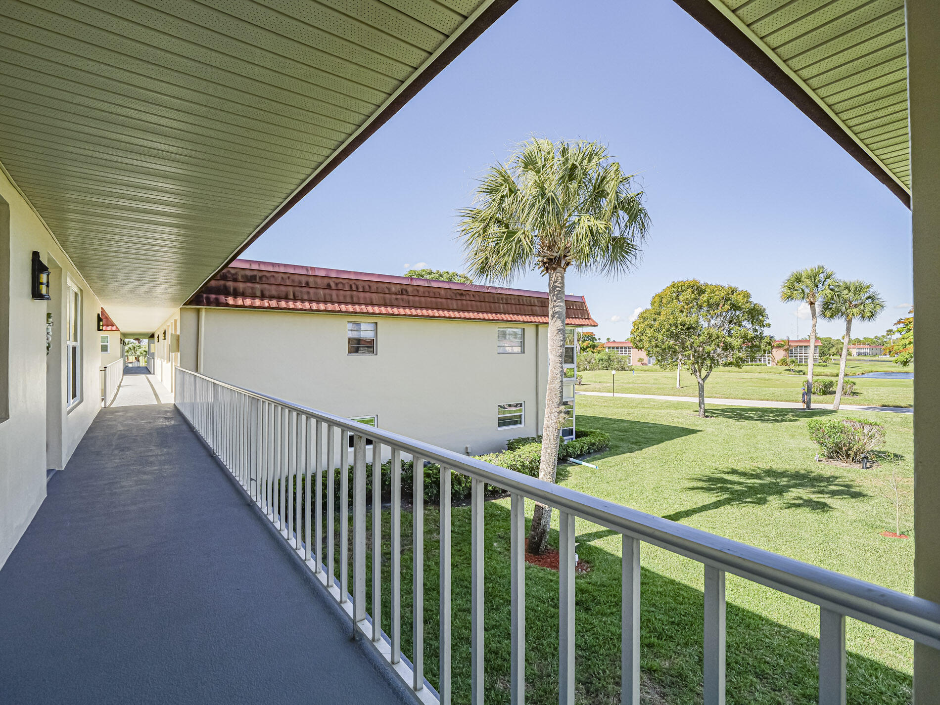 VISTA ROYALE PHASE IV BLDGS 83-111 - Residential