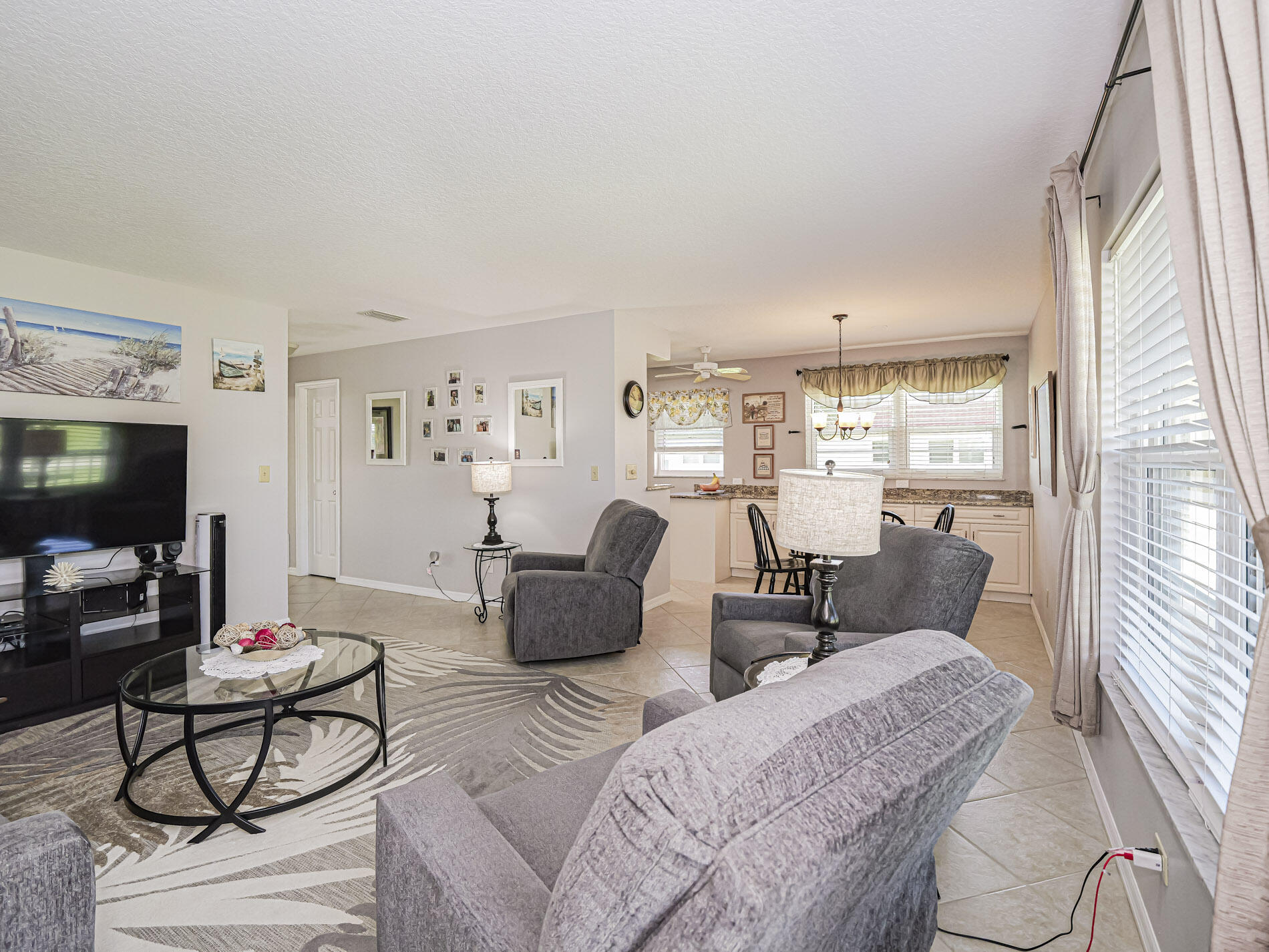 VISTA ROYALE PHASE IV BLDGS 83-111 - Residential