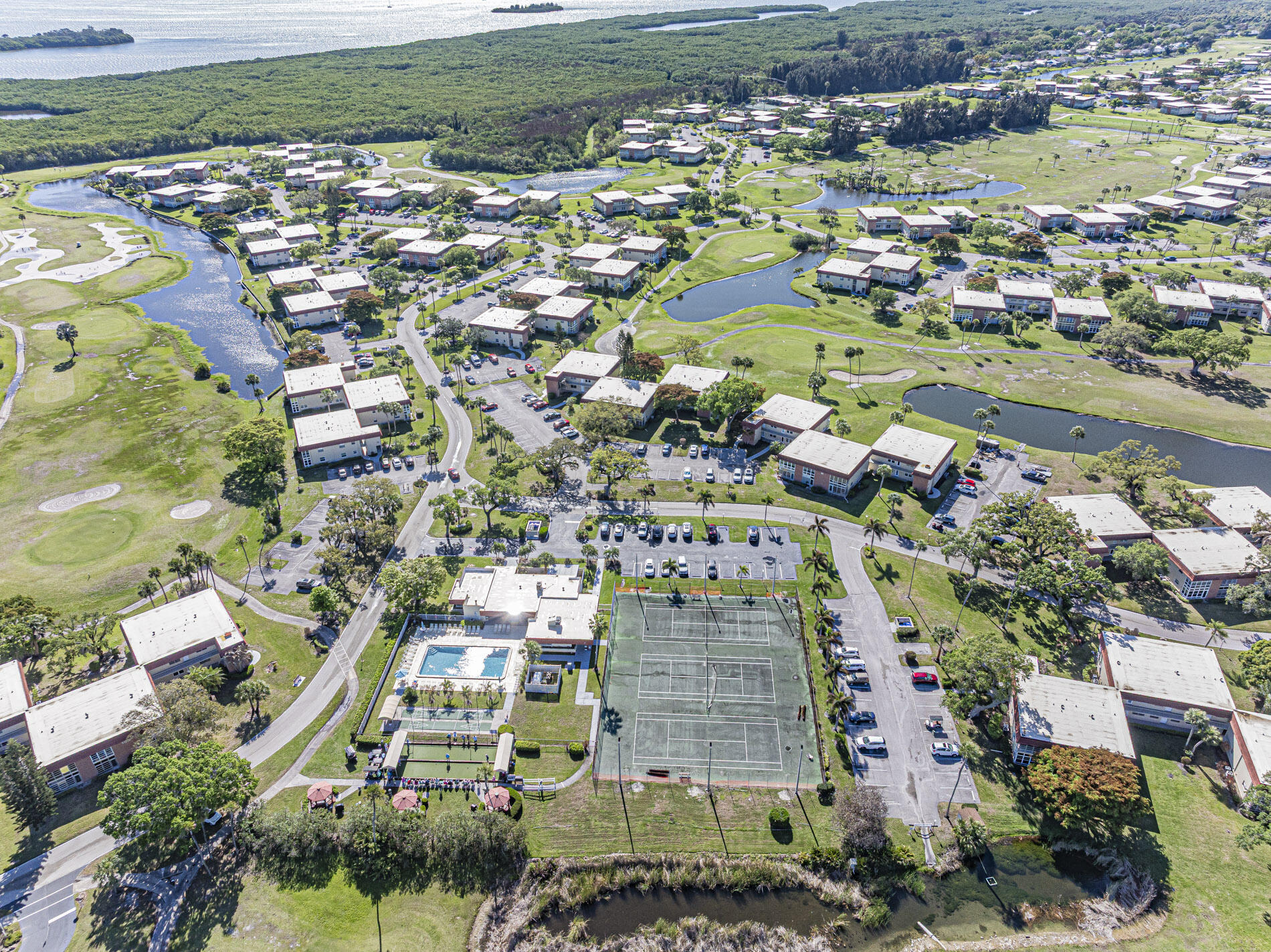 VISTA ROYALE PHASE IV BLDGS 83-111 - Residential