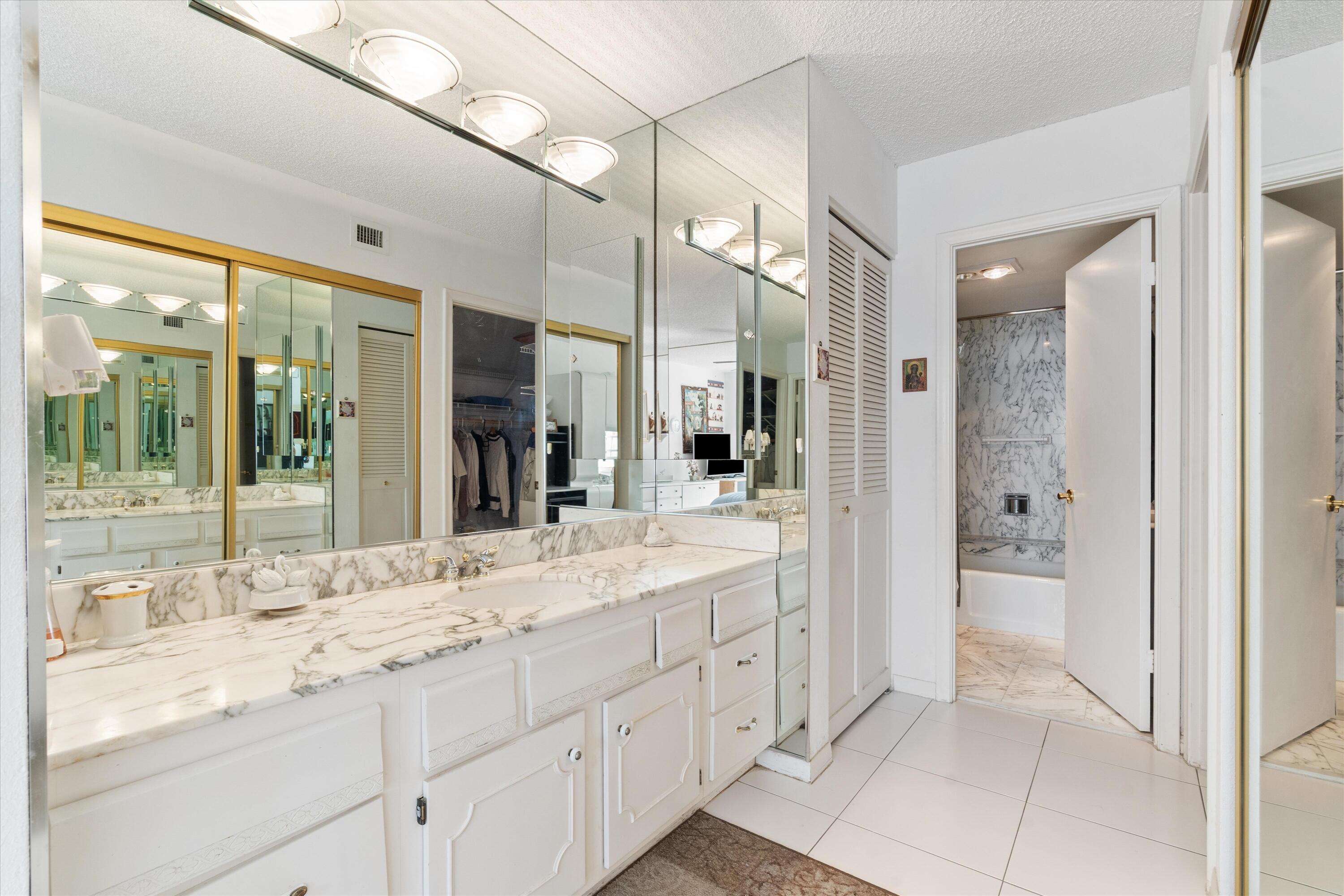 SEA RANCH CLUB - Residential