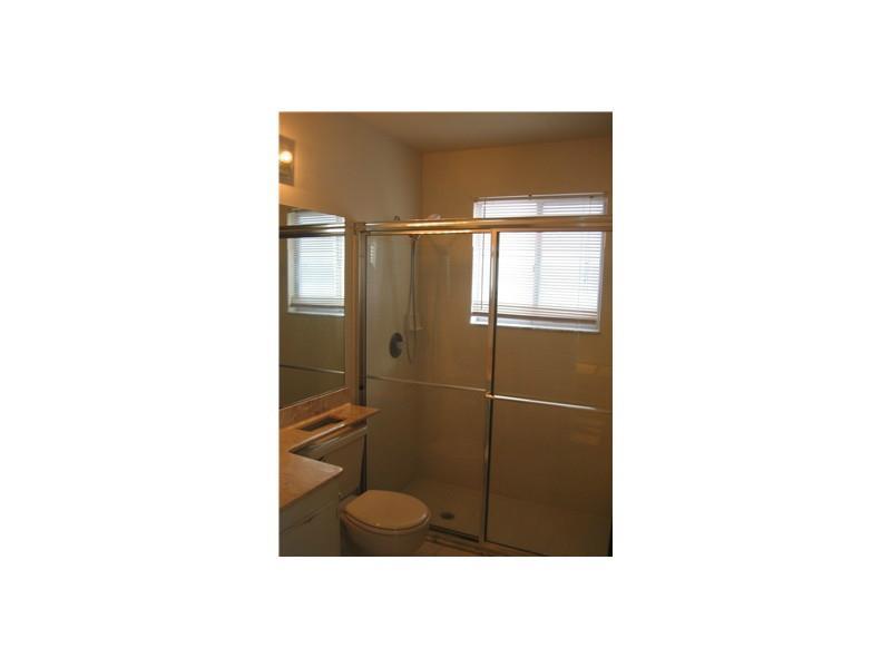 DISCOVERY POINTE - Residential Lease