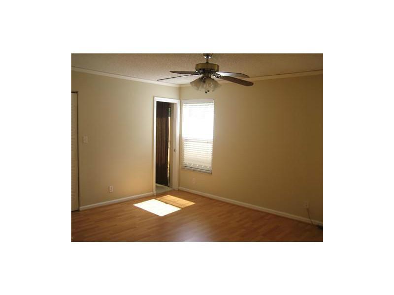 DISCOVERY POINTE - Residential Lease