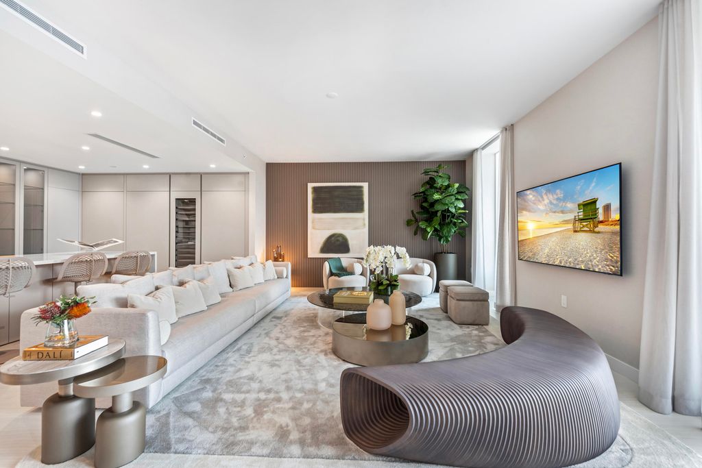 Photo of 210 SE Mizner Boulevard #604, Boca Raton, FL 33432 (MLS # R11140377)