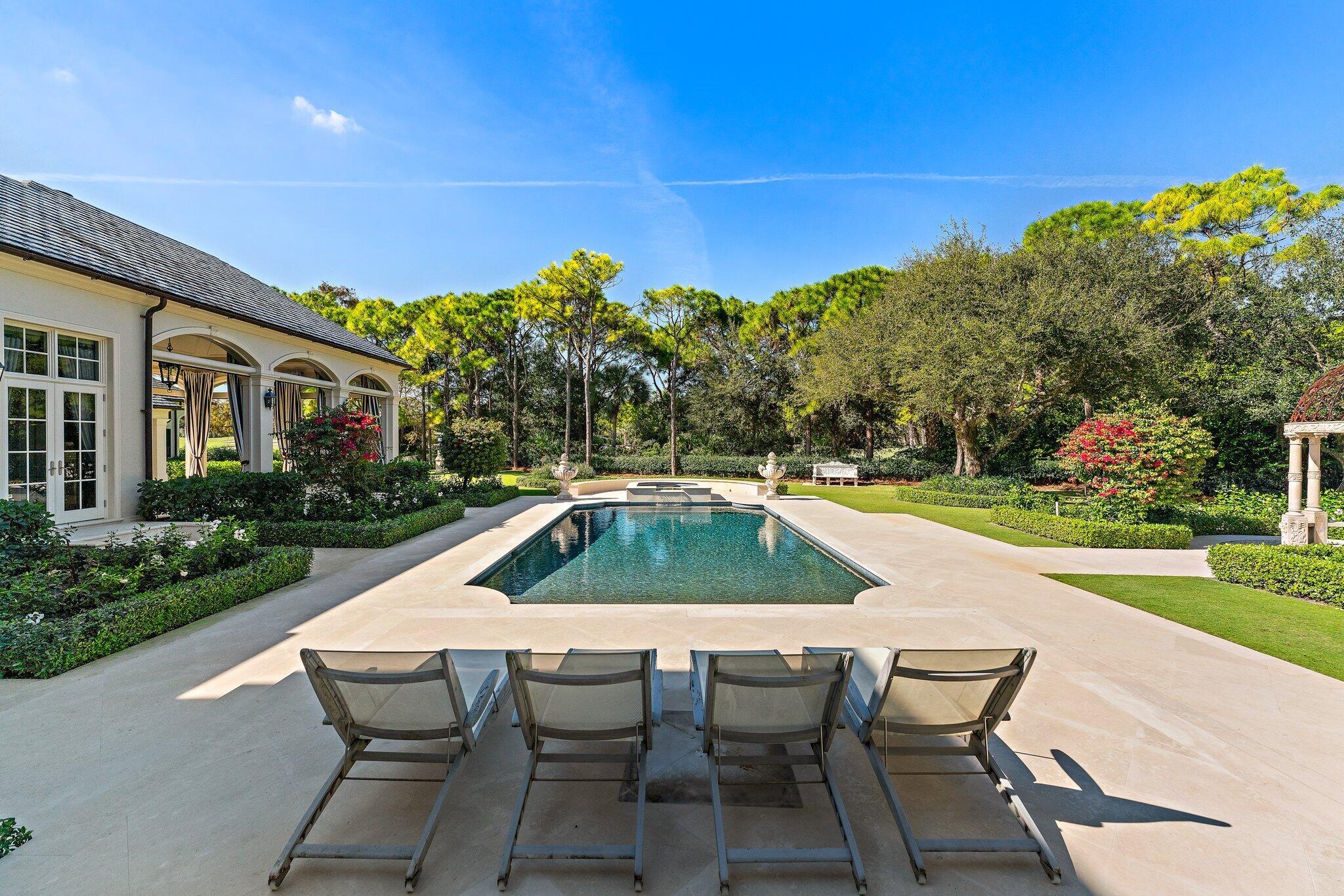 BEARS CLUB - Residential