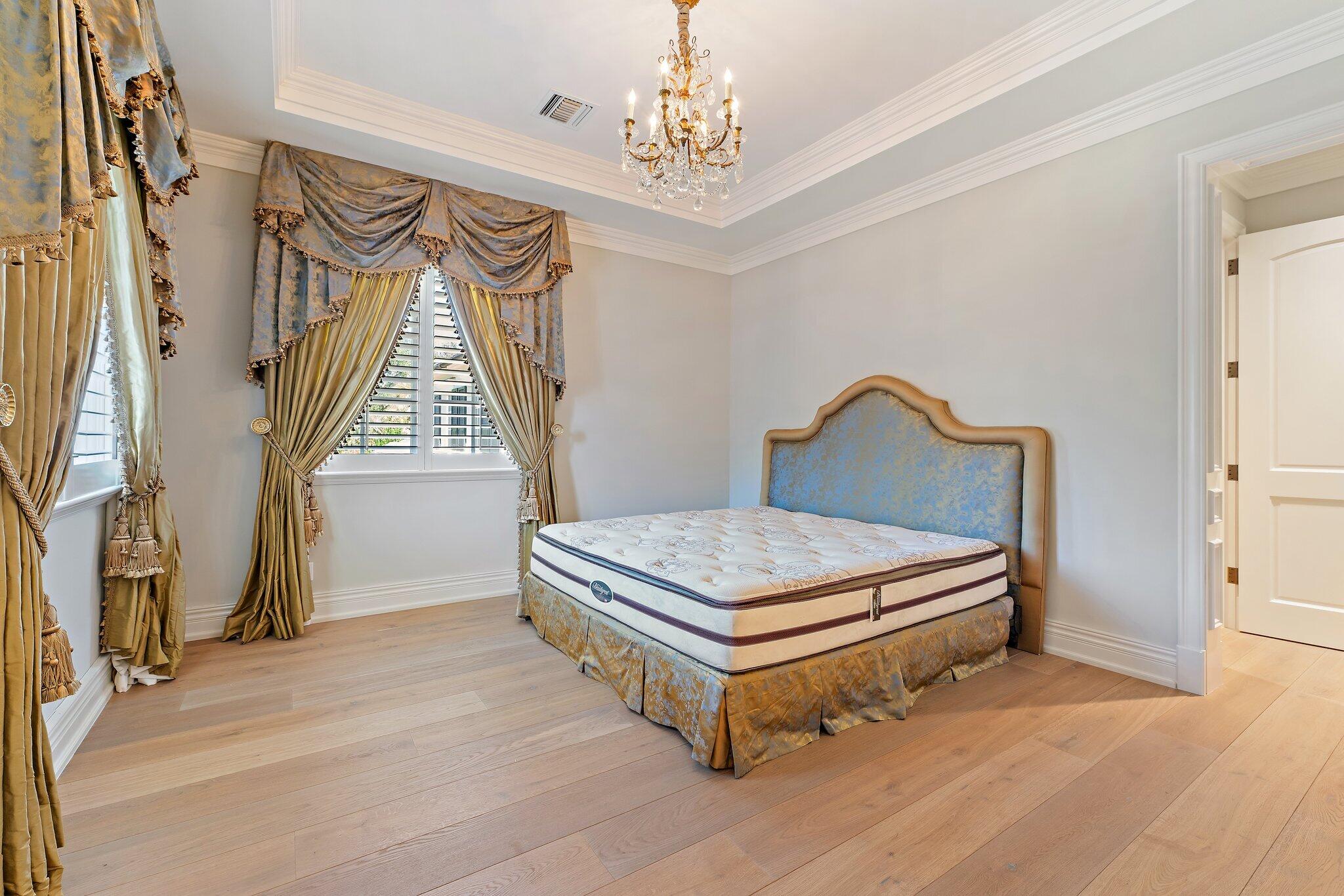 BEARS CLUB - Residential