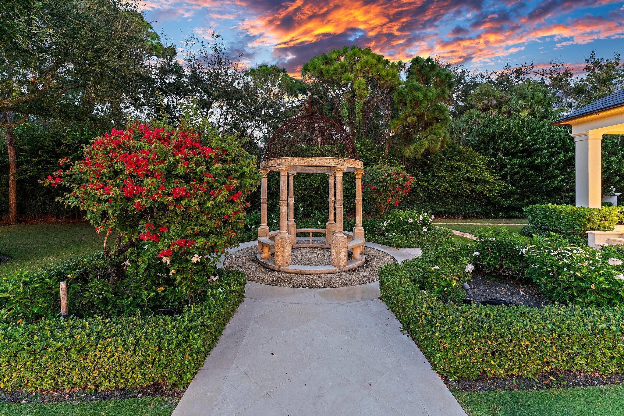 BEARS CLUB - Residential