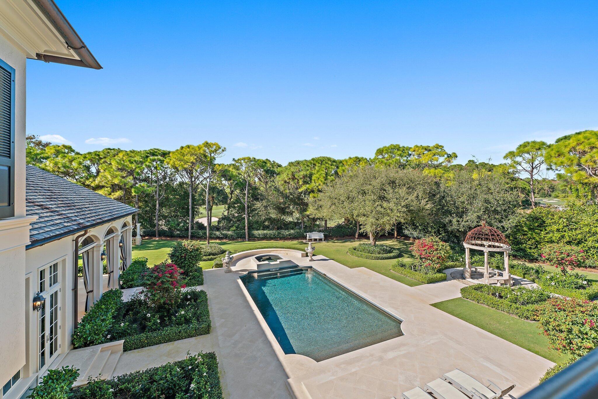 BEARS CLUB - Residential