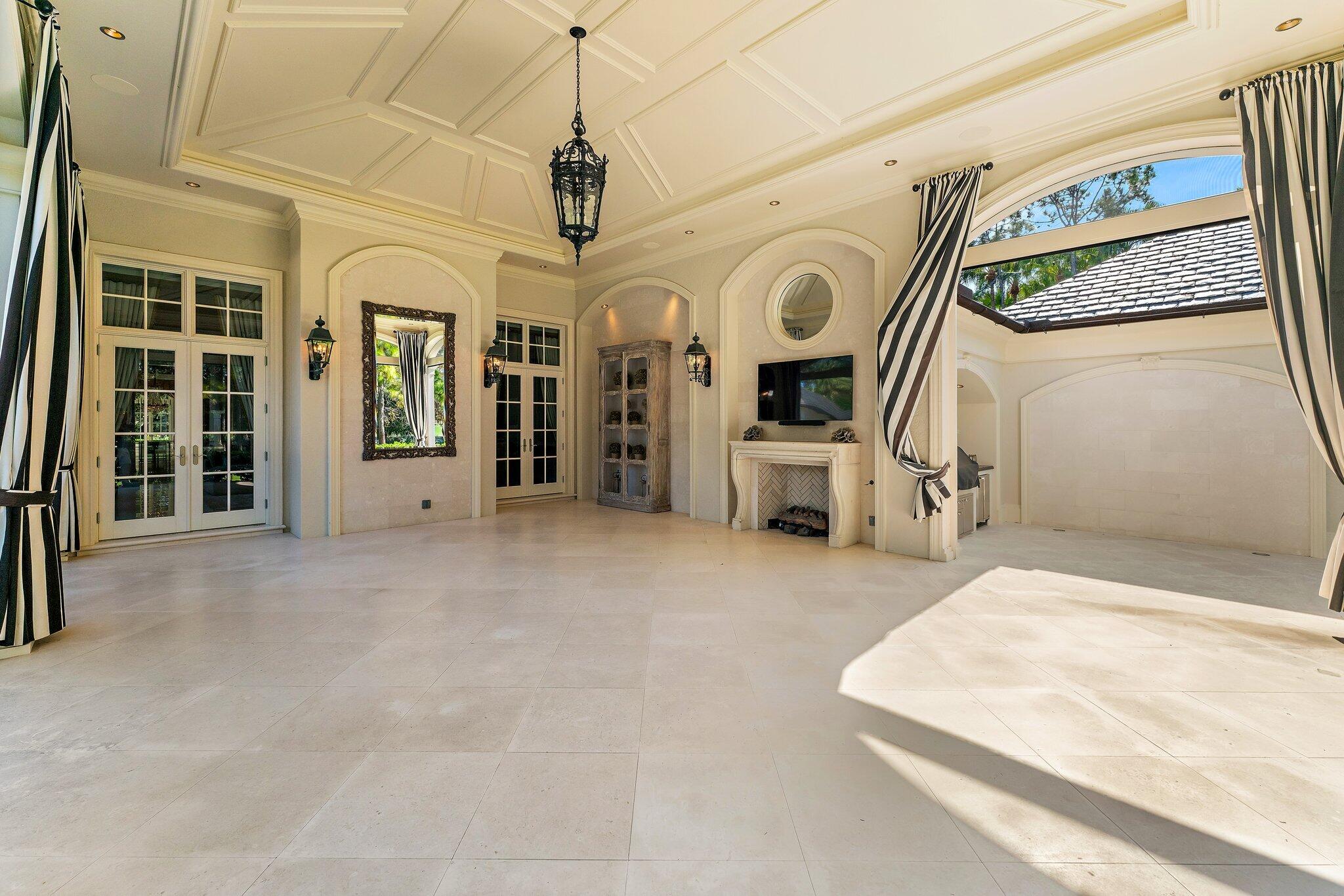 BEARS CLUB - Residential