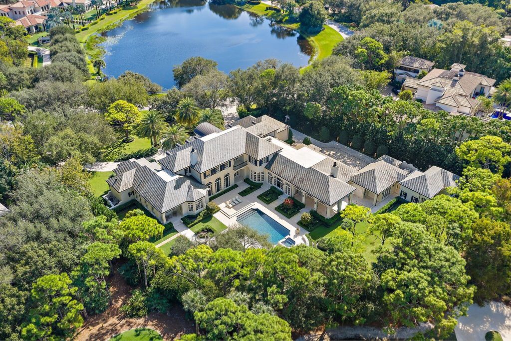 Photo of 146 Bears Club Drive, Jupiter, FL 33477 (MLS # R11143892)