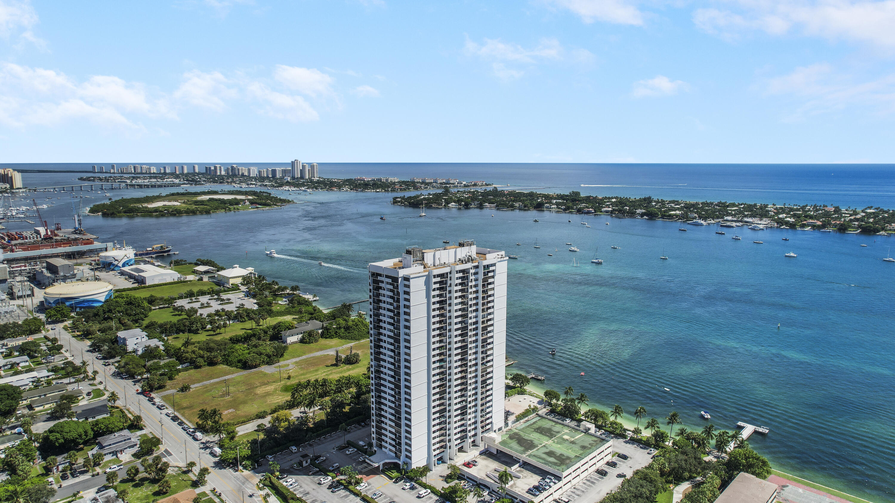 PALM BEACH HOUSE CONDO - Residential Lease