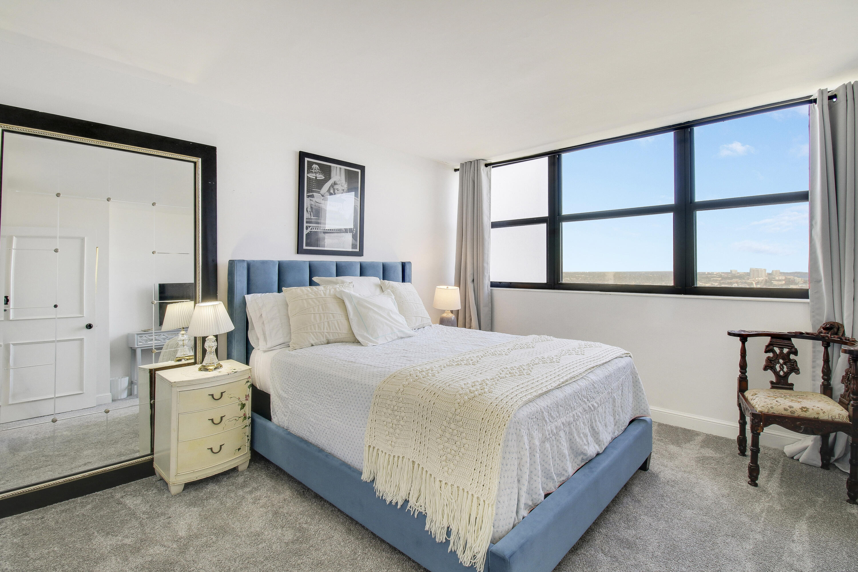 PALM BEACH HOUSE CONDO - Residential Lease