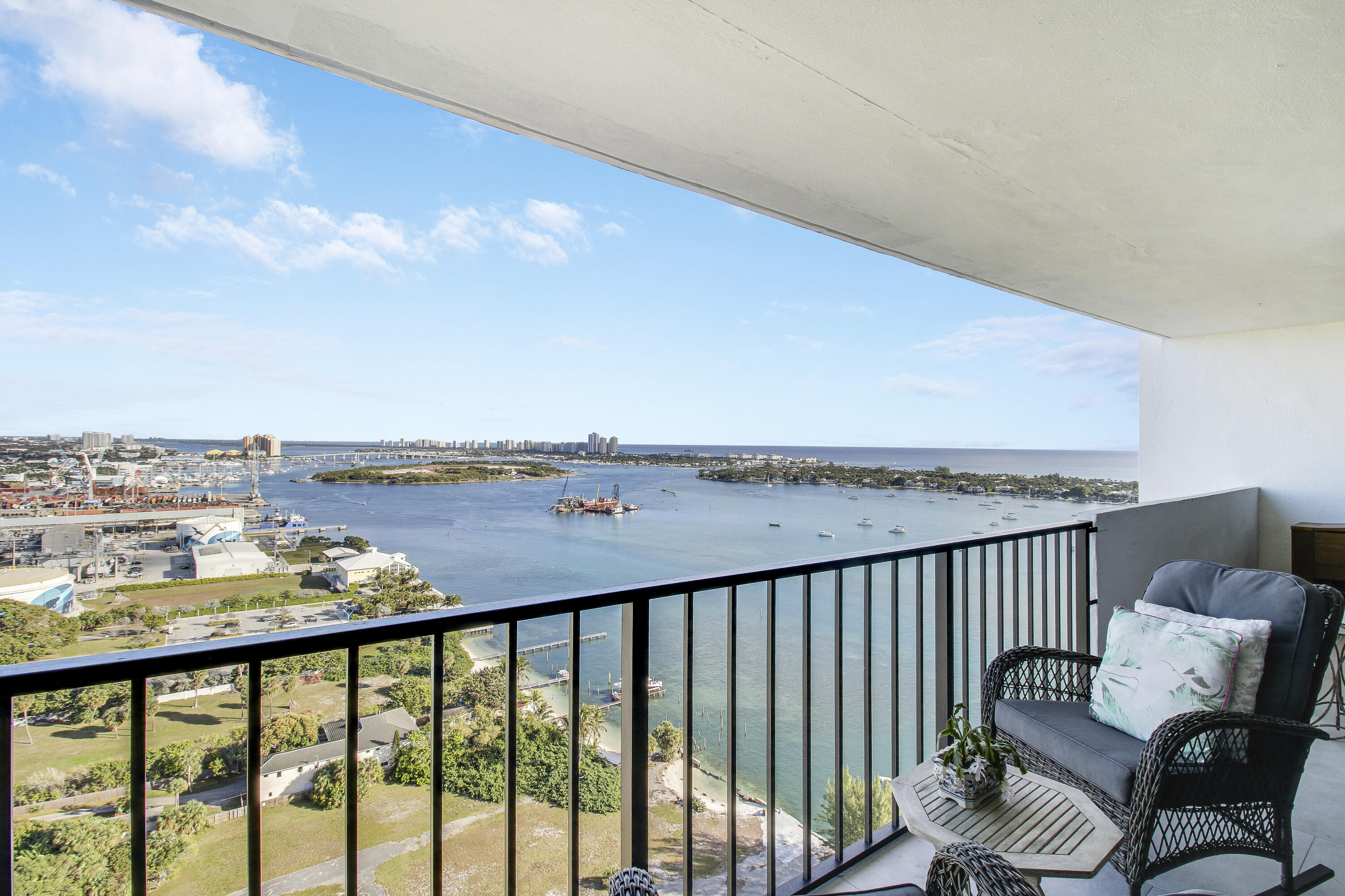 PALM BEACH HOUSE CONDO - Residential Lease