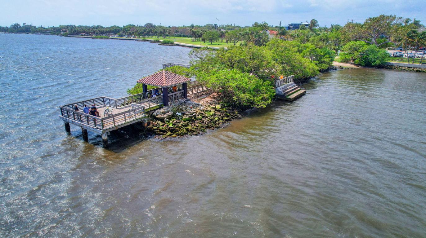 TOWN OF LAKE WORTH LTS 28 & 29 BLK 127 - Residential Income