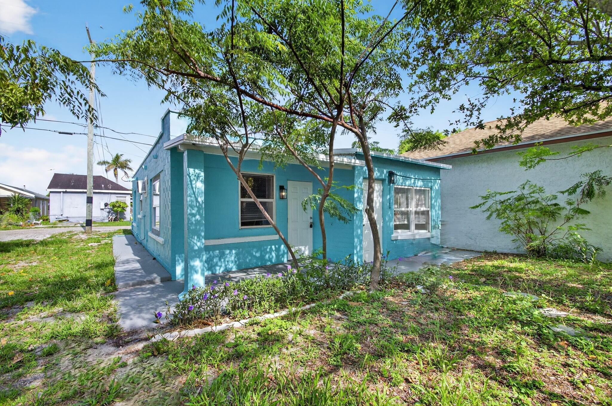 TOWN OF LAKE WORTH LTS 28 - Residential Income