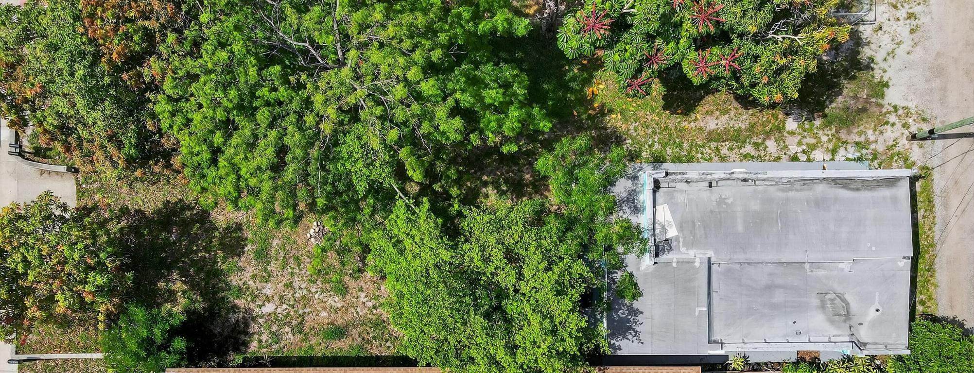 TOWN OF LAKE WORTH LTS 28 & 29 BLK 127 - Residential Income