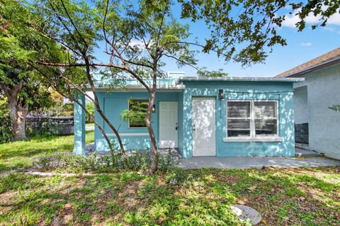 323 S E Street Lake Worth Beach FL 33460