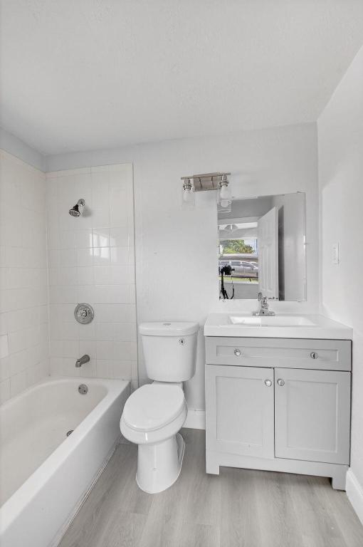 TOWN OF LAKE WORTH LTS 28 & 29 BLK 127 - Residential Income