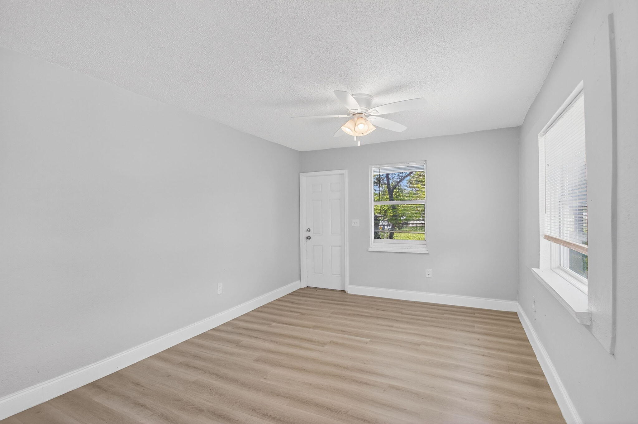 TOWN OF LAKE WORTH LTS 28 & 29 BLK 127 - Residential Income