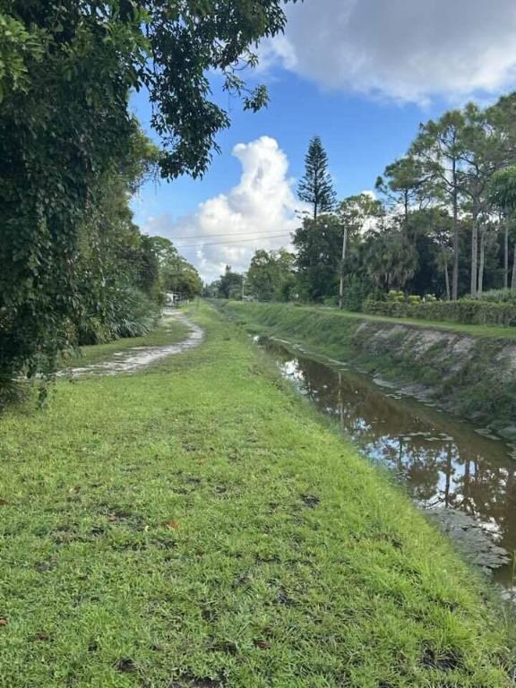 The Acreage - Residential