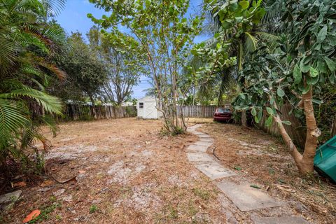 A home in Lake Worth Beach