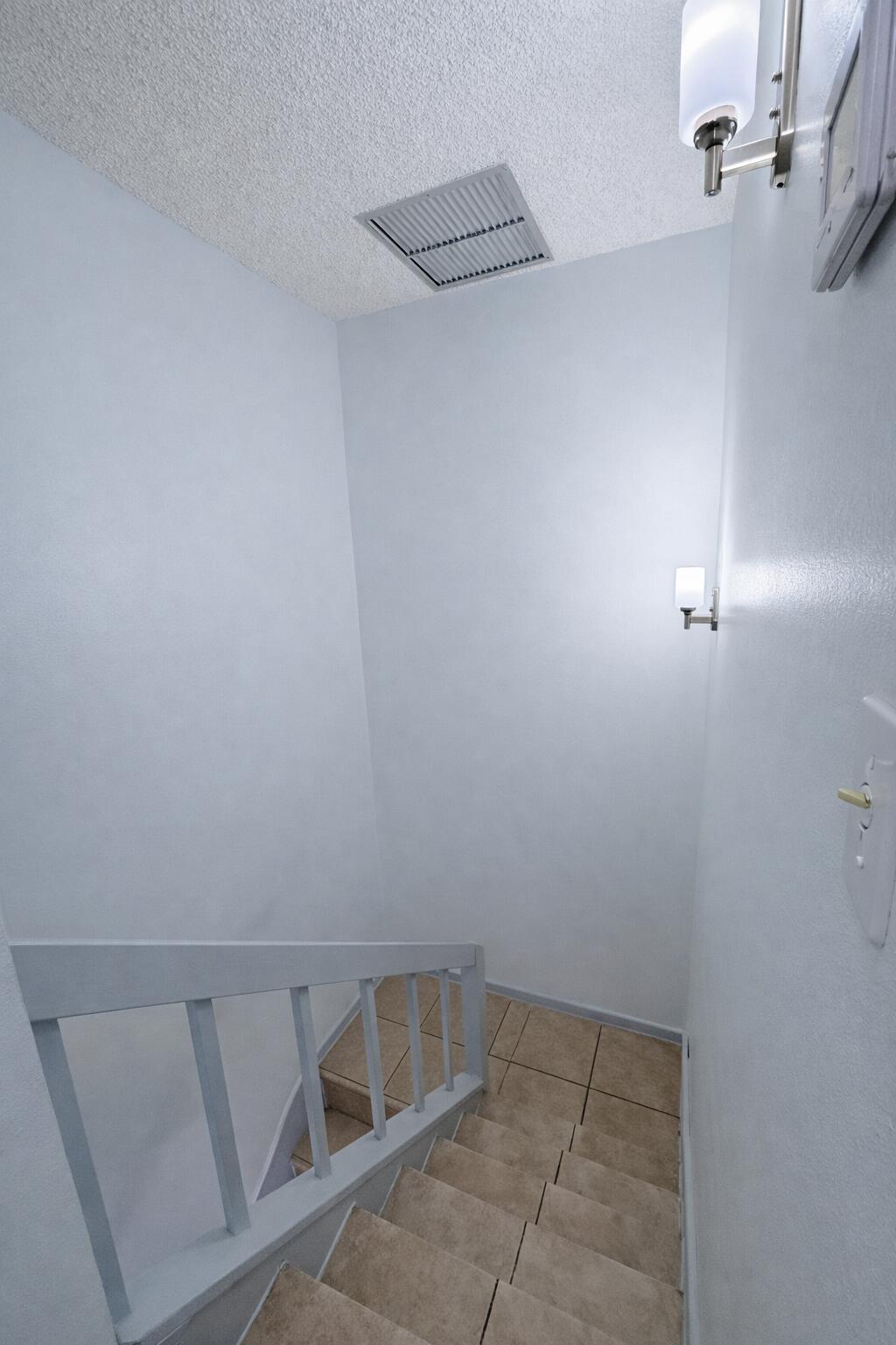 THE COUNTRY TOWNHOMES - Residential