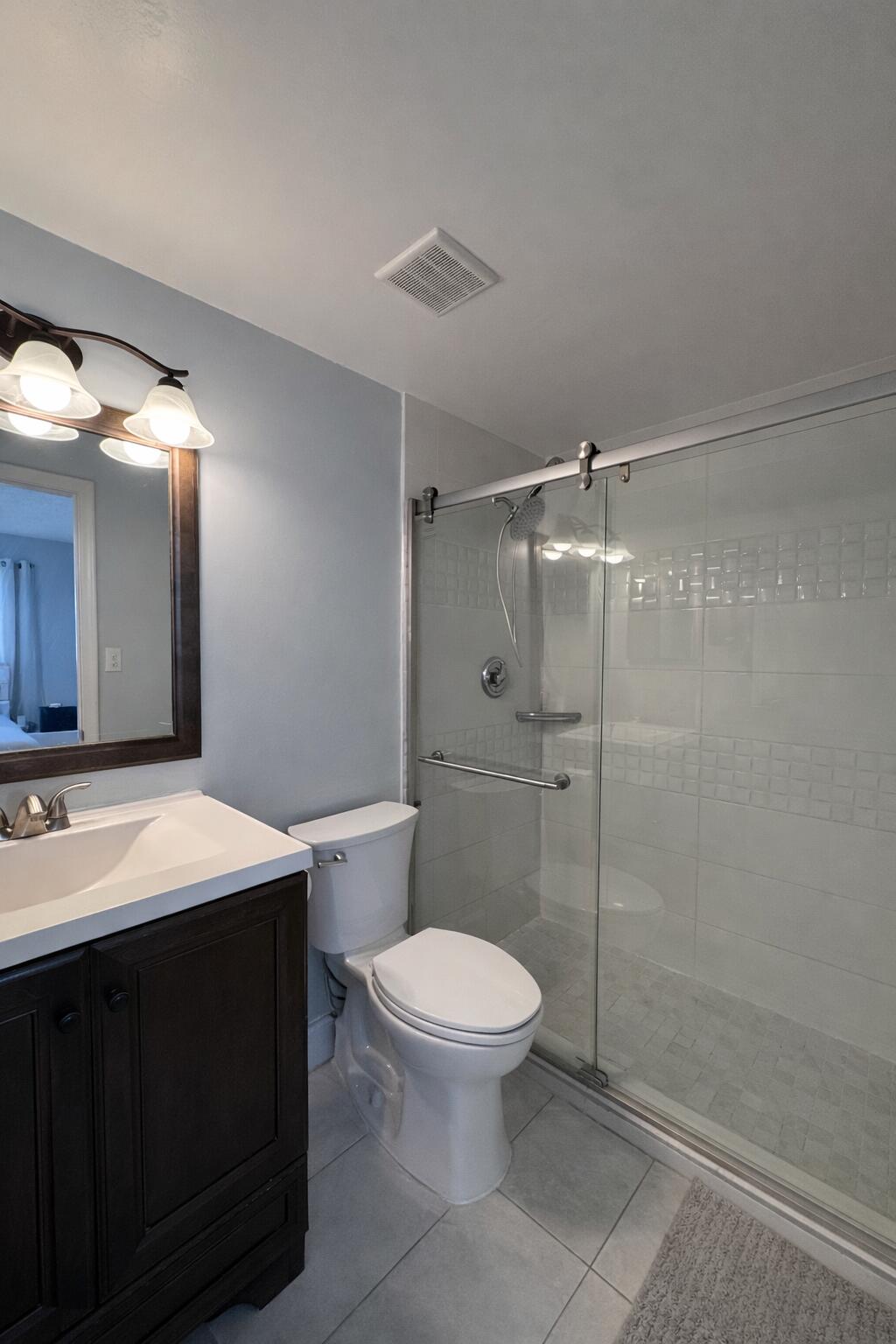 THE COUNTRY TOWNHOMES - Residential