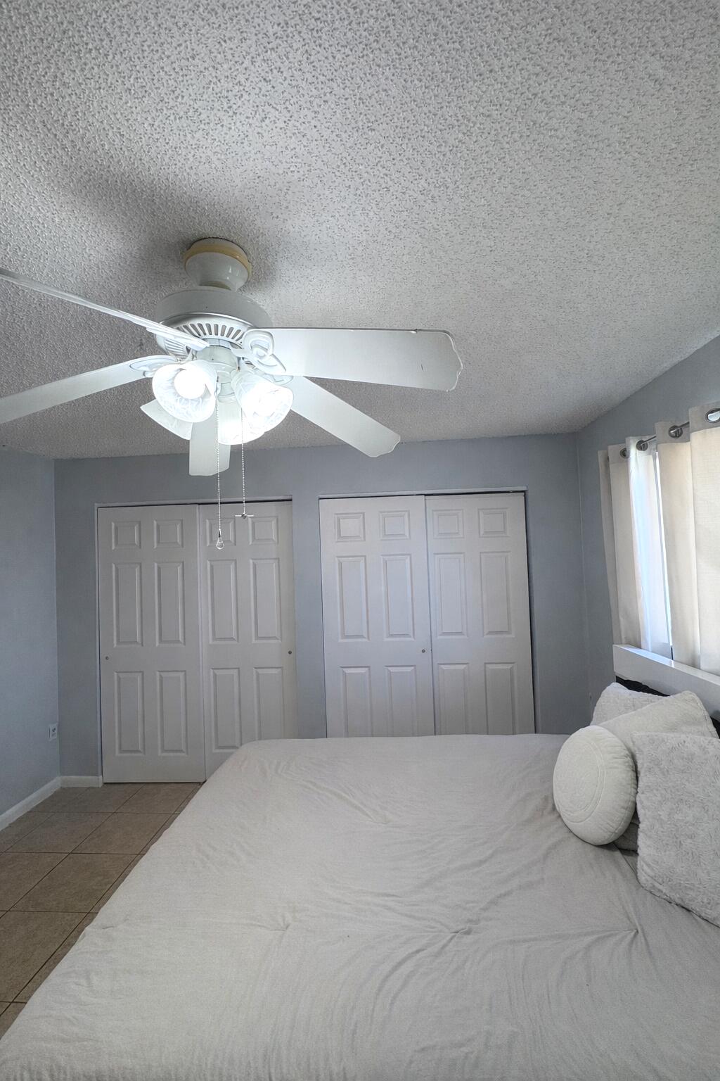 THE COUNTRY TOWNHOMES - Residential