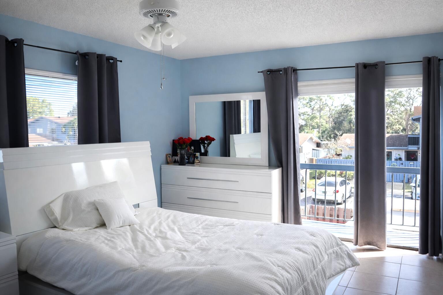 THE COUNTRY TOWNHOMES - Residential