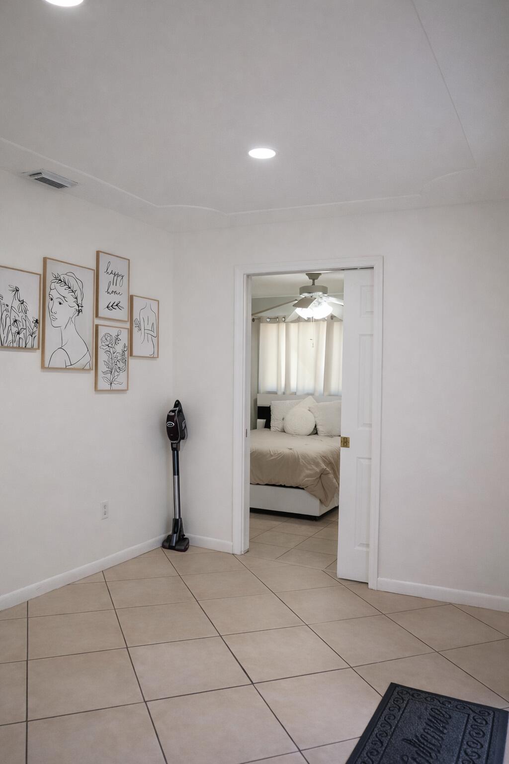 THE COUNTRY TOWNHOMES - Residential