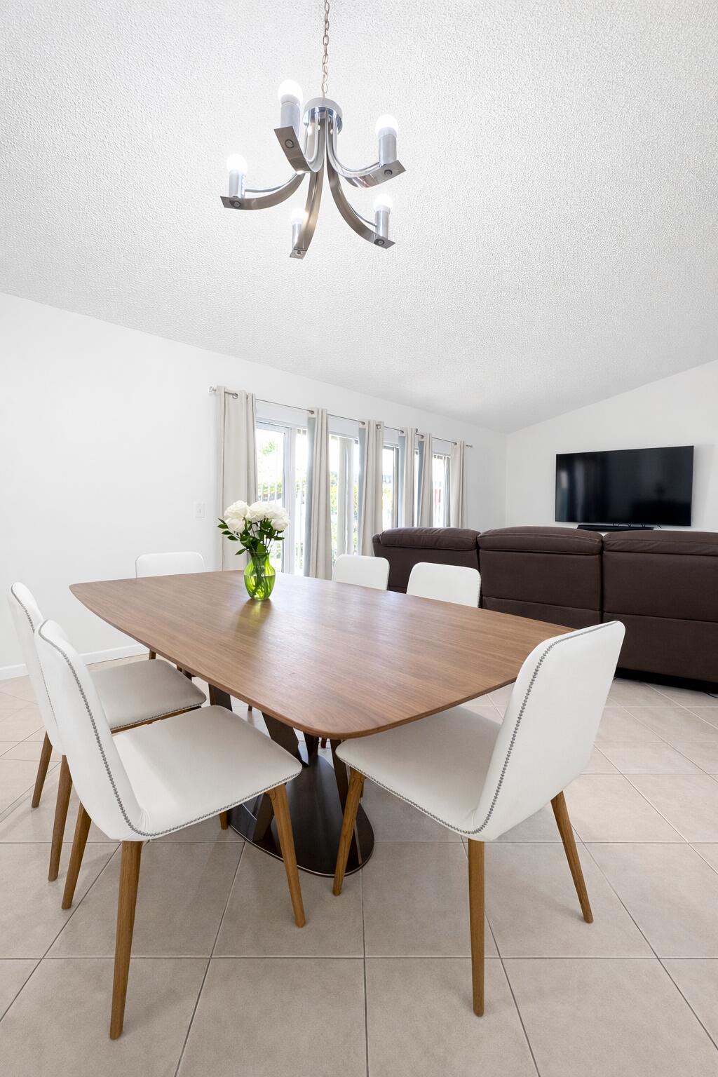 THE COUNTRY TOWNHOMES - Residential