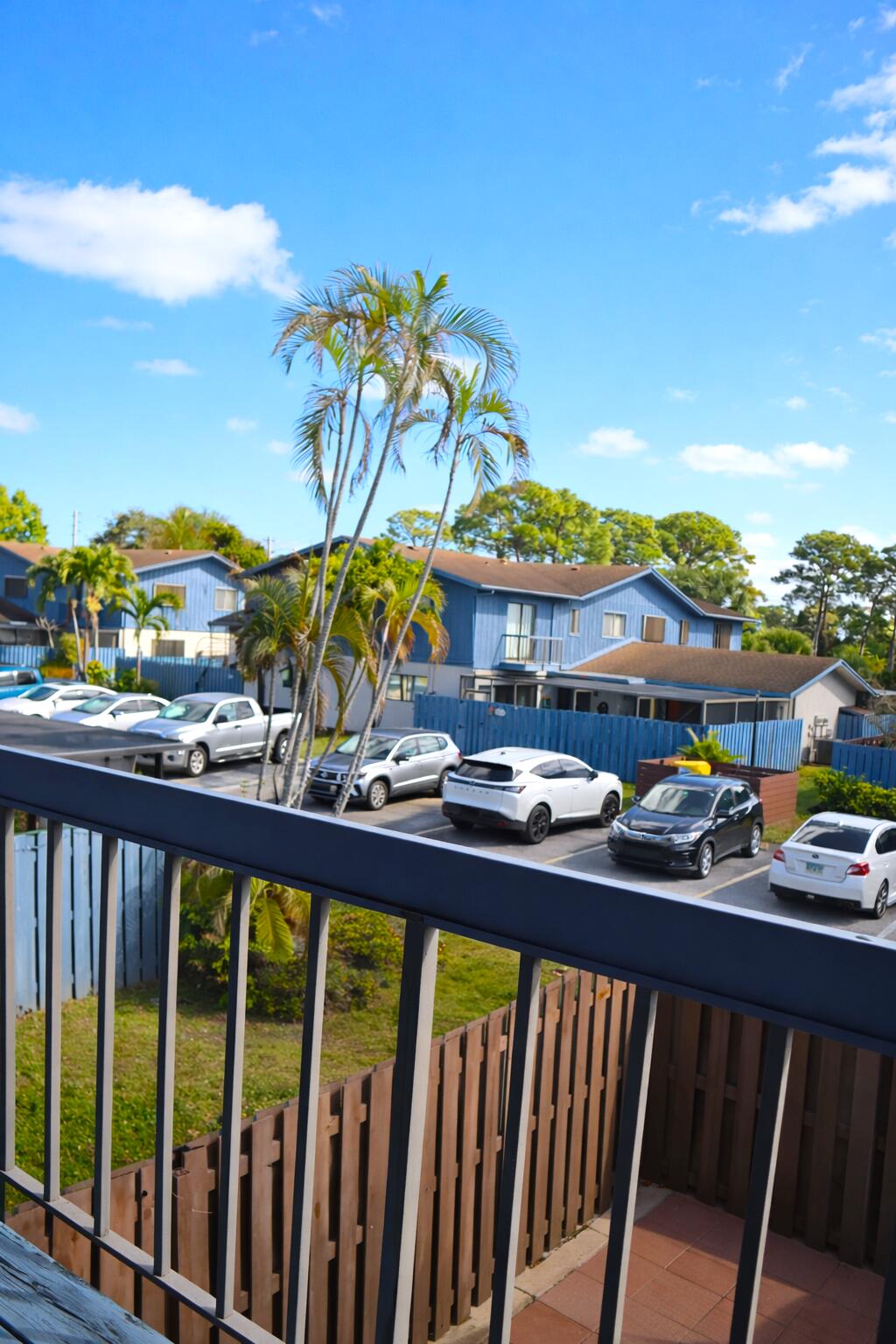 THE COUNTRY TOWNHOMES - Residential