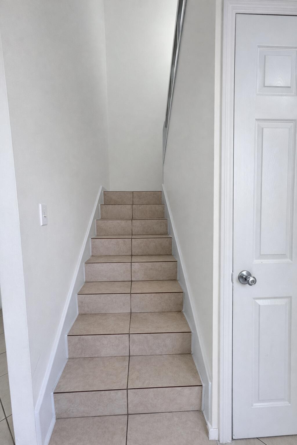 THE COUNTRY TOWNHOMES - Residential