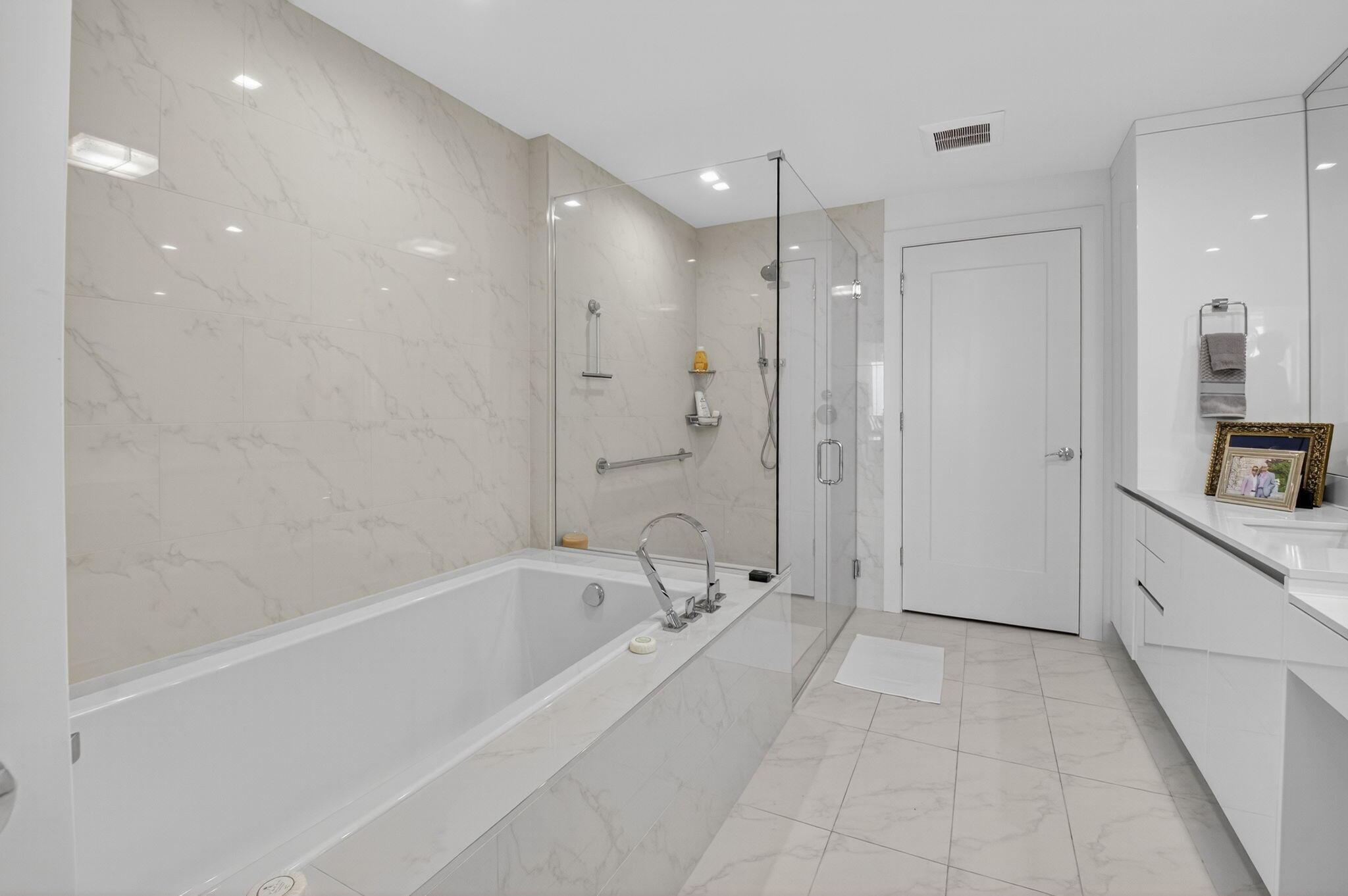 BOCA WEST / Akoya - Residential