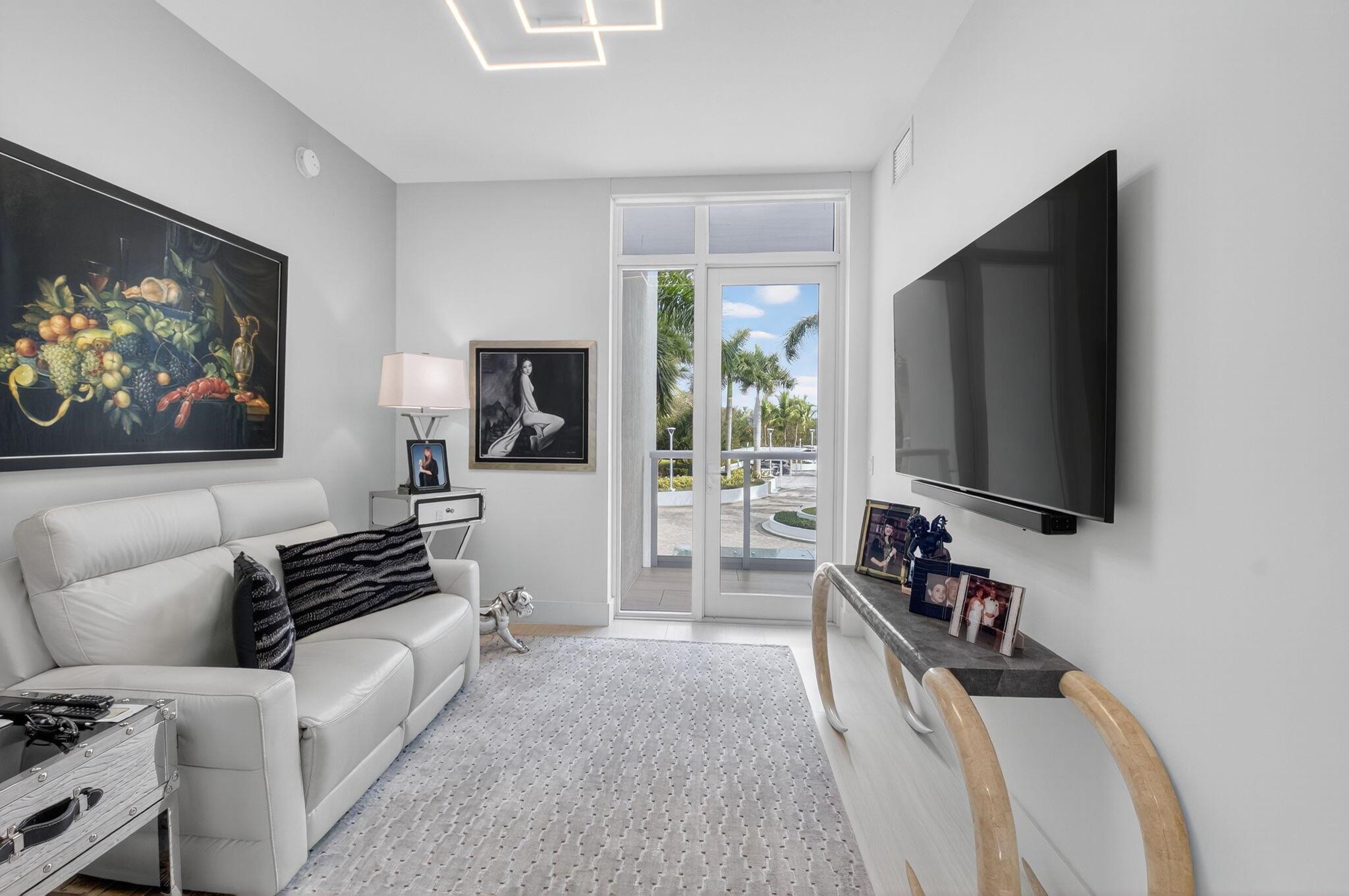 BOCA WEST / Akoya - Residential