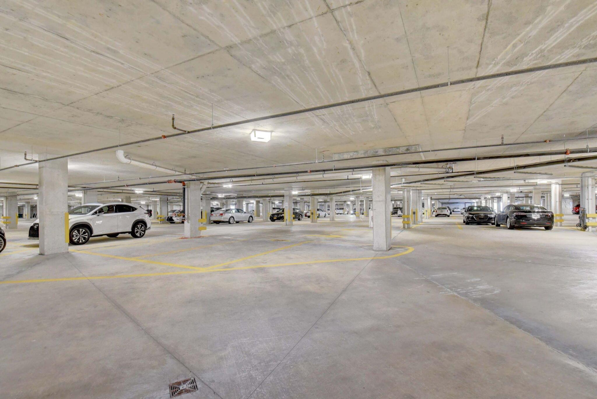 BOCA WEST / Akoya - Residential