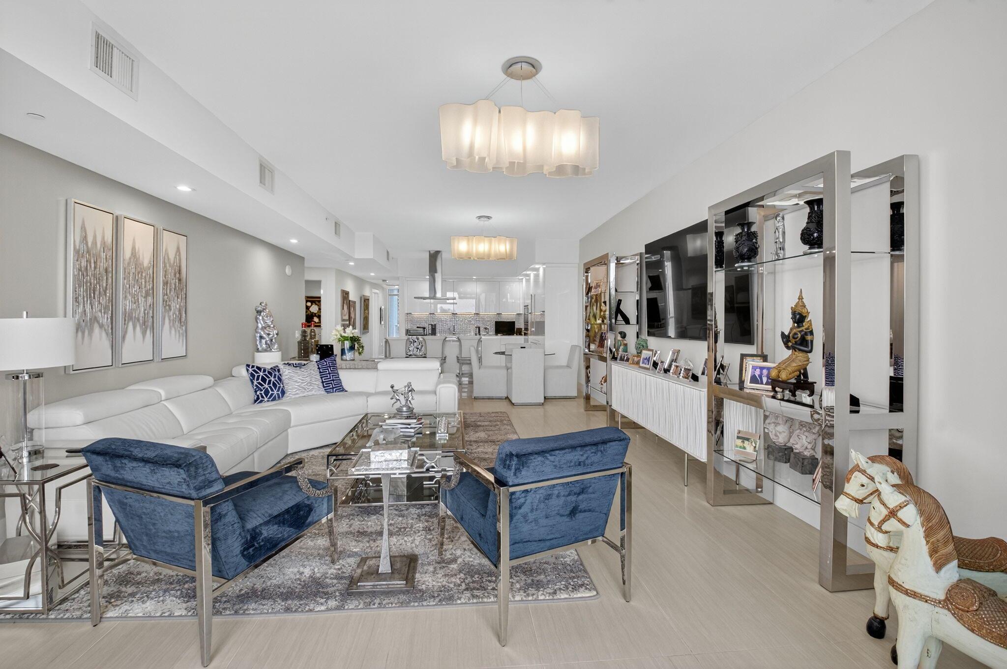 BOCA WEST / Akoya - Residential