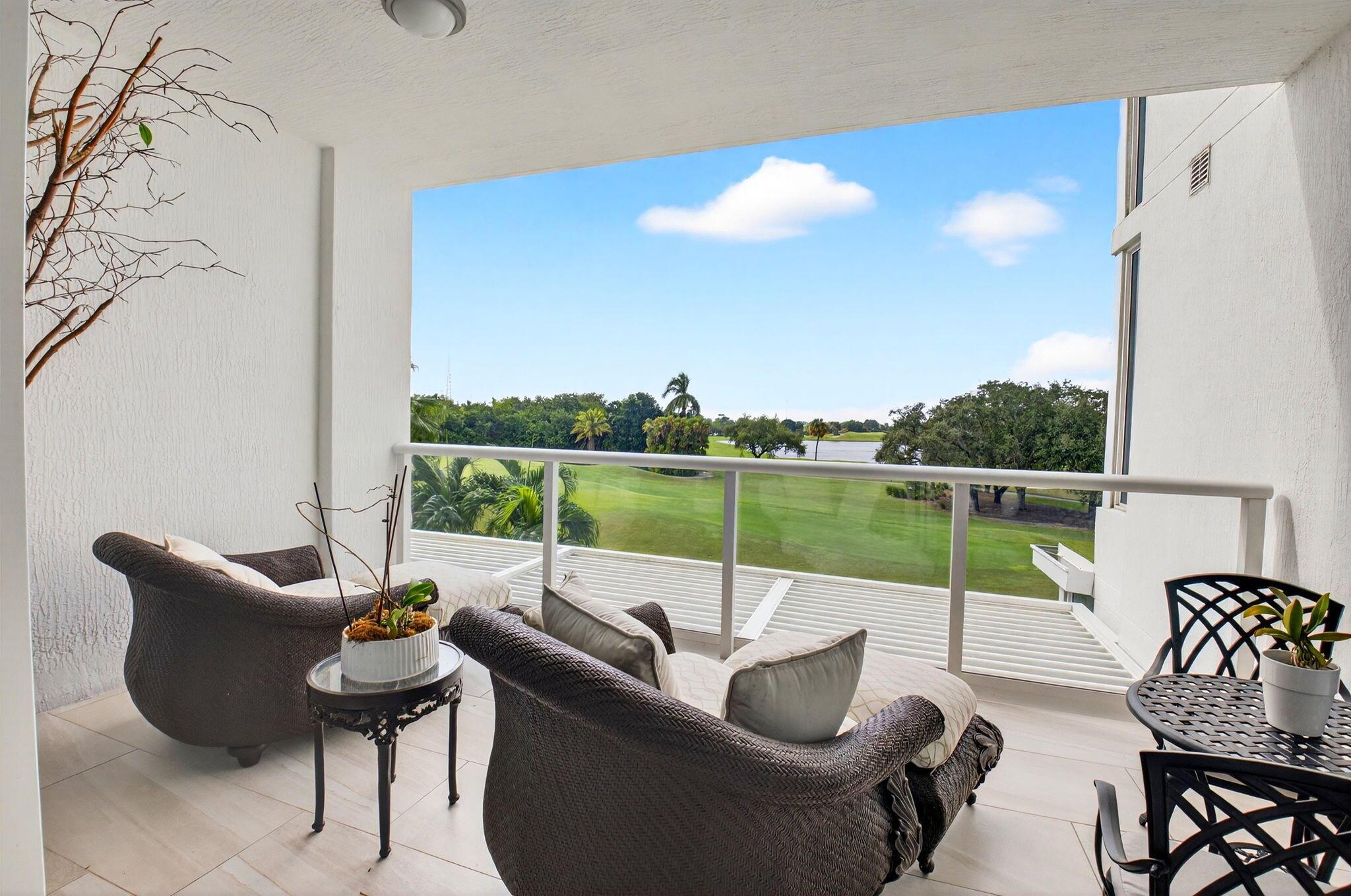 BOCA WEST / Akoya - Residential