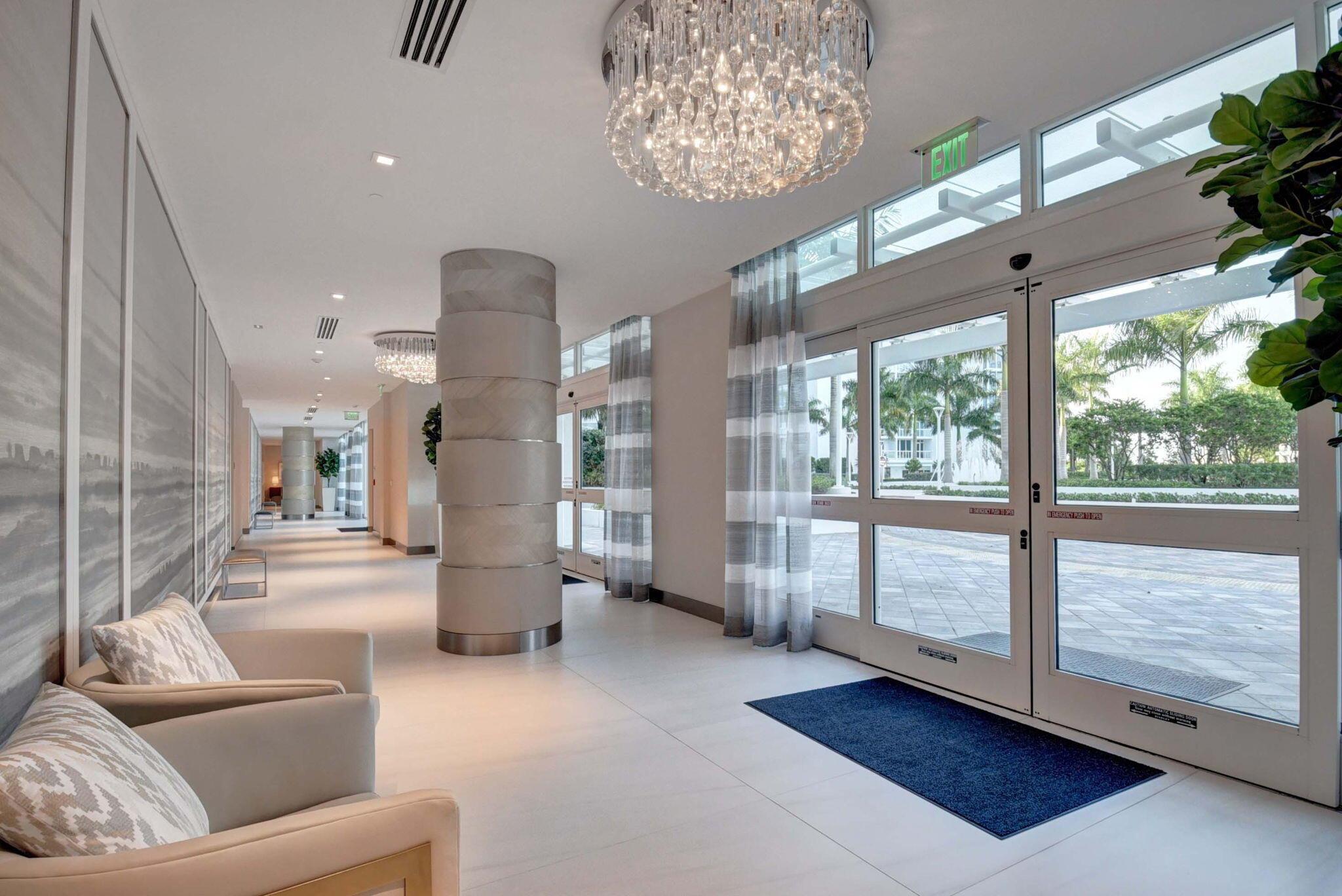 BOCA WEST / Akoya - Residential