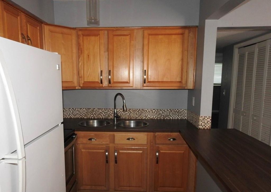 Photo of 4050 NE 12 Terrace #13, Oakland Park, FL 33334 (MLS # F10524104)