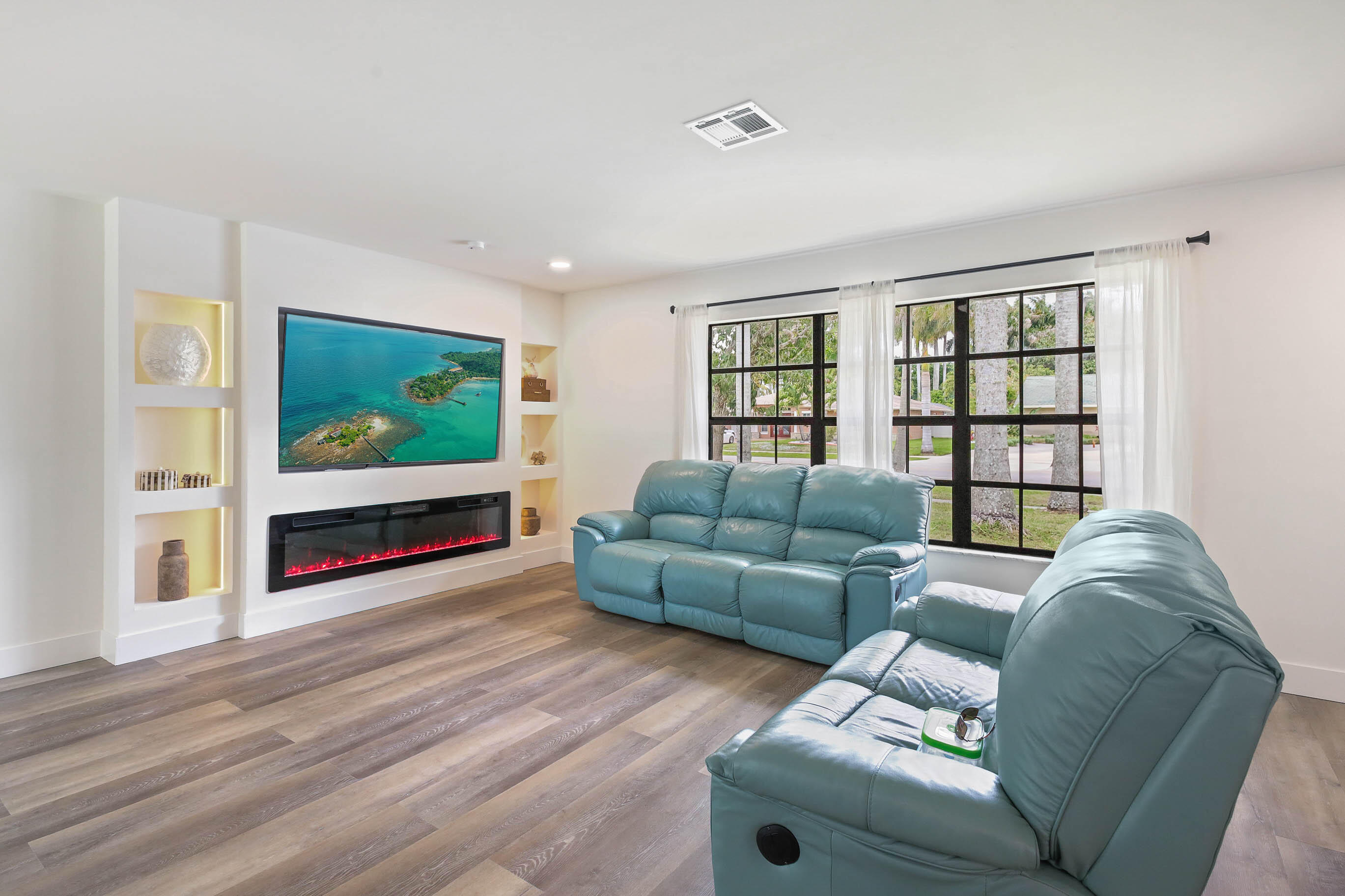 430 La Mancha Avenue