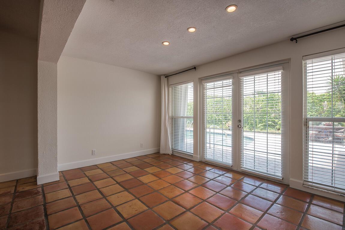 CAMINO GARDENS SEC 3 - Residential Lease