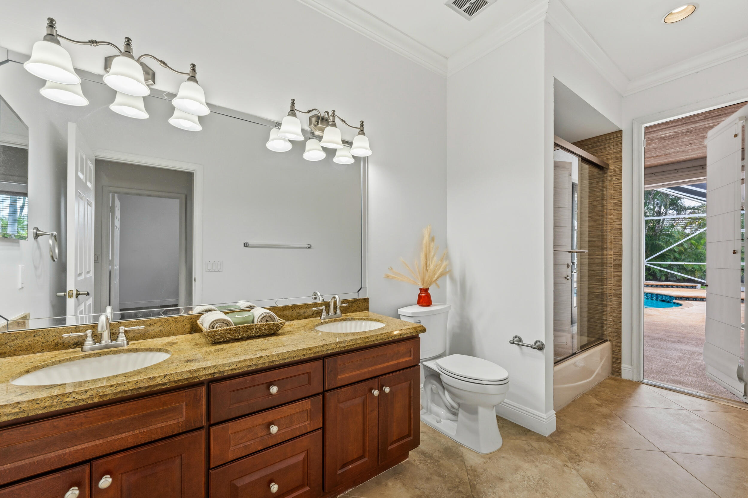 LAKEFIELD OF THE LANDINGS AT WELLINGTON - Residential