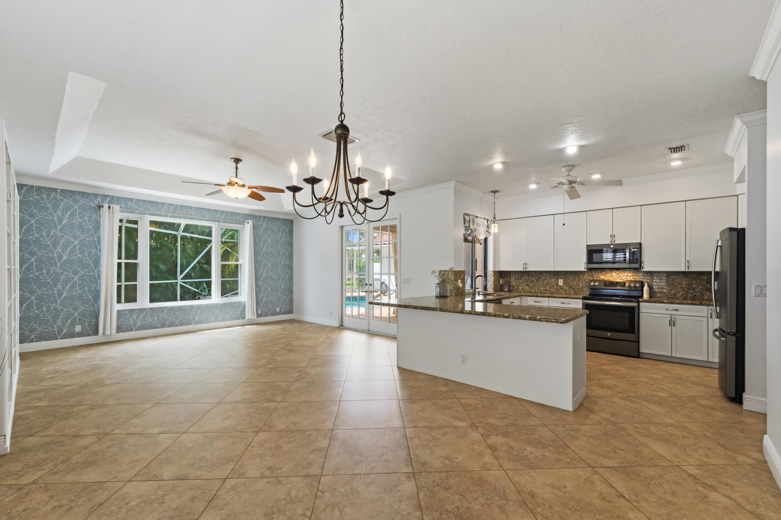 LAKEFIELD OF THE LANDINGS AT WELLINGTON - Residential